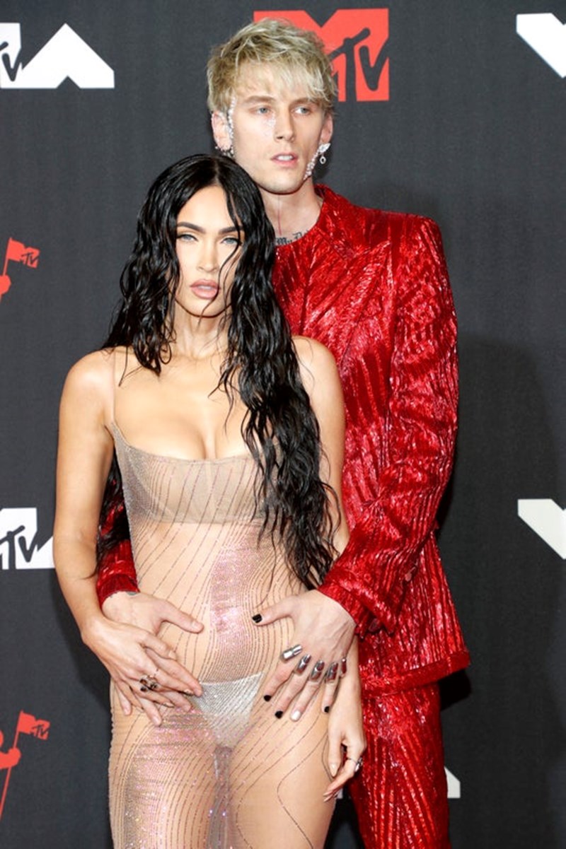 MEGAN FOX & MACHINE GUN KELLY