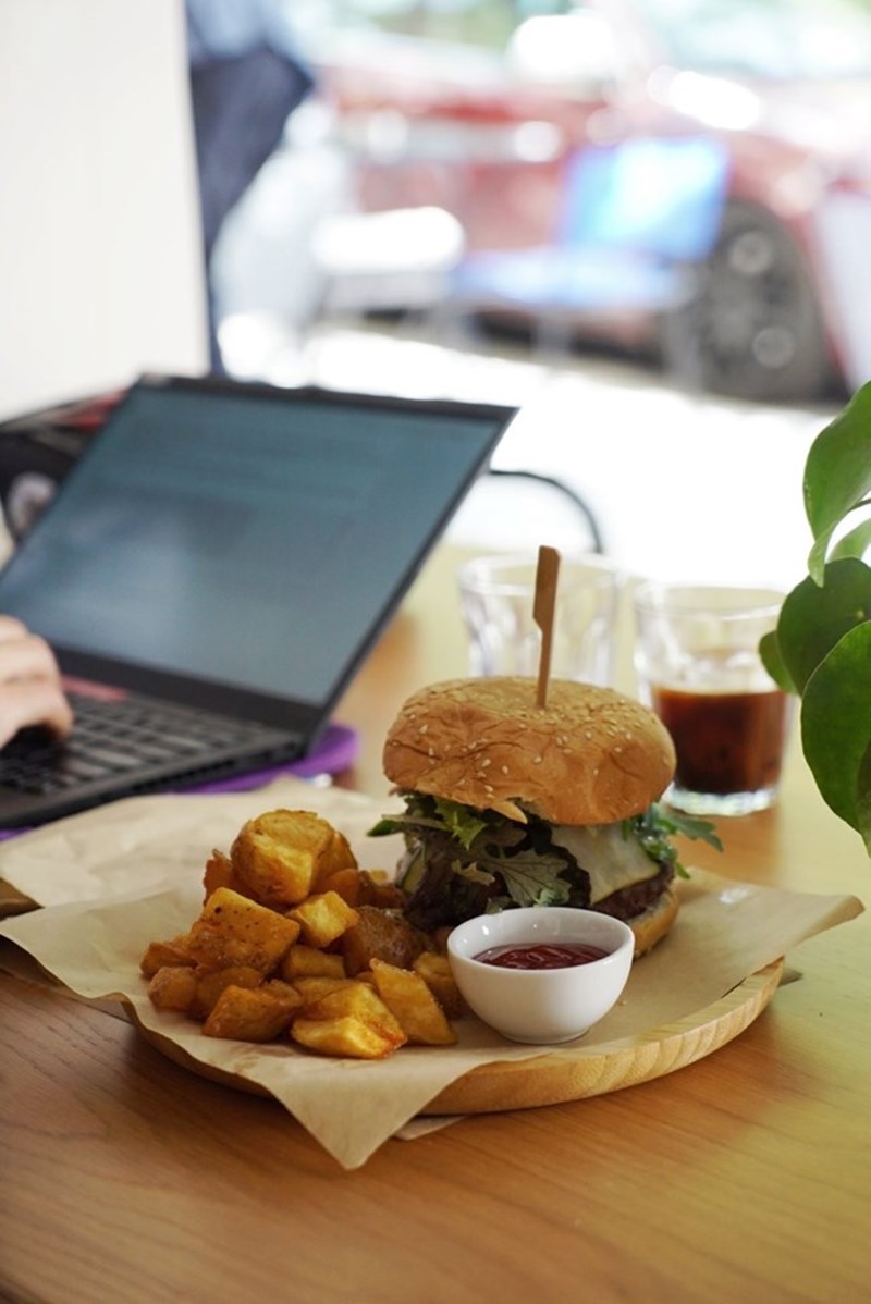 NAIF ΝΕΟΣ ΚΟΣΜΟΣ 1