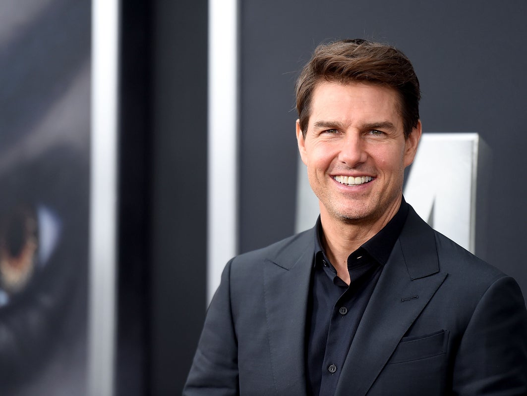 Είδαμε τον Tom Cruise χωρίς μπλούζα και θέλουμε τους ανάγλυφους κοιλιακούς του - εικόνα 1