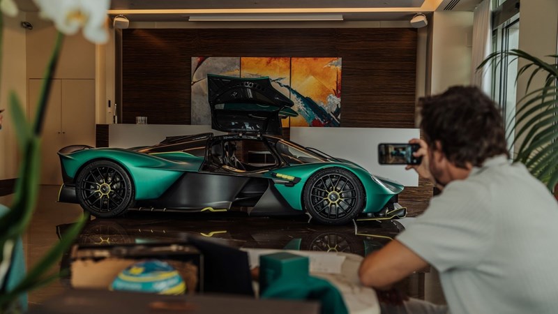 Fernando Alonso Aston Martin Valkyrie