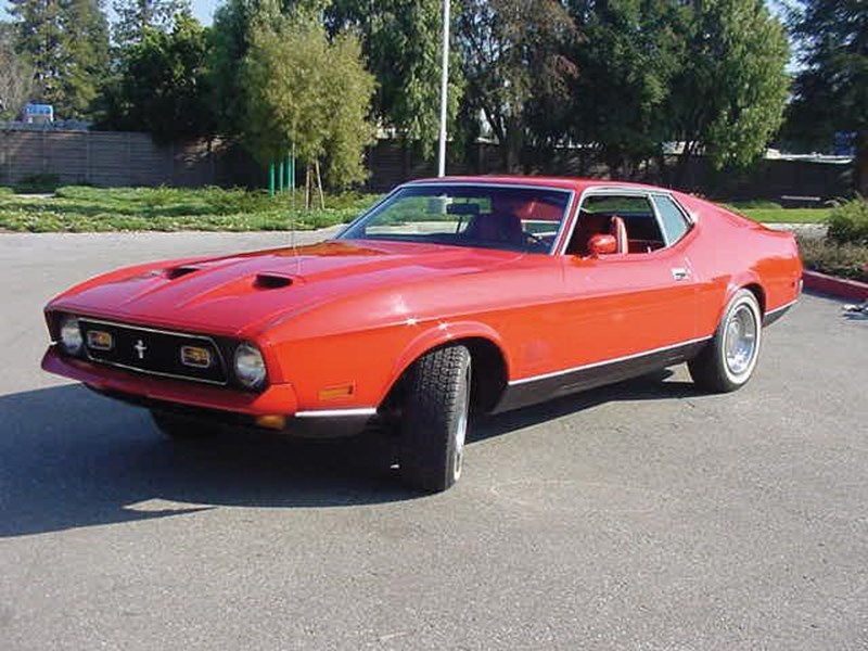 ΑΥΤΟΚΙΝΗΤΑ ΤΖΕΙΜΣ ΜΠΟΝΤ Η κόκκινη Mustang Mach 1 του 1971 από το Diamonds Are Forever