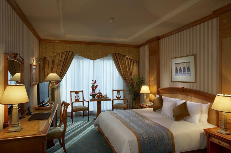 Carlton Ντουμπάι