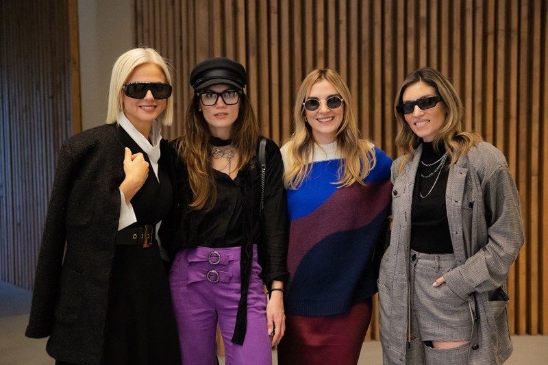 4. Χριστίνα Κοντοβά, Μαίρη Συνατσάκη, Ζέτα Τσακούμη, Αθηνά Οικονομάκου