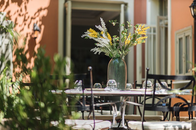 ΕΣΤΙΑΤΟΡΙΟ MONZU ΚΗΦΙΣΙΑ 4