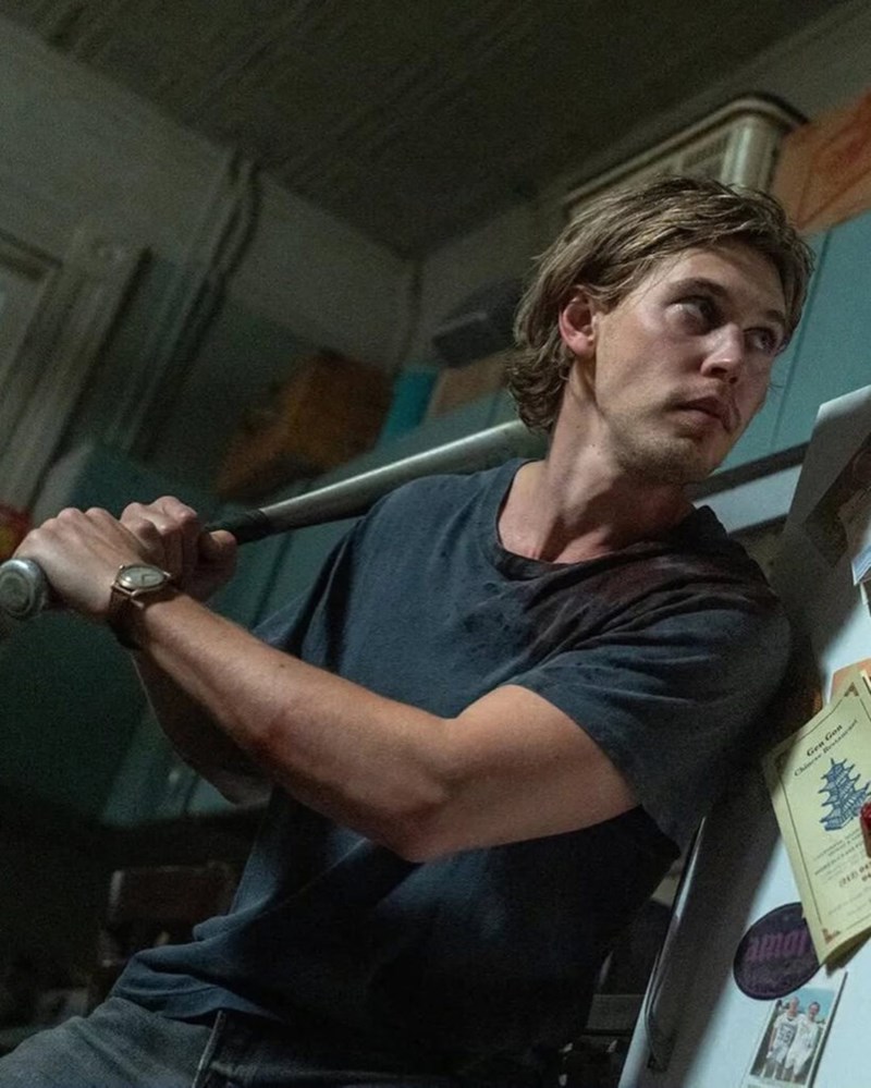 Ο Austin Butler πρωταγωνιστεί στην ταινία Caught Stealing