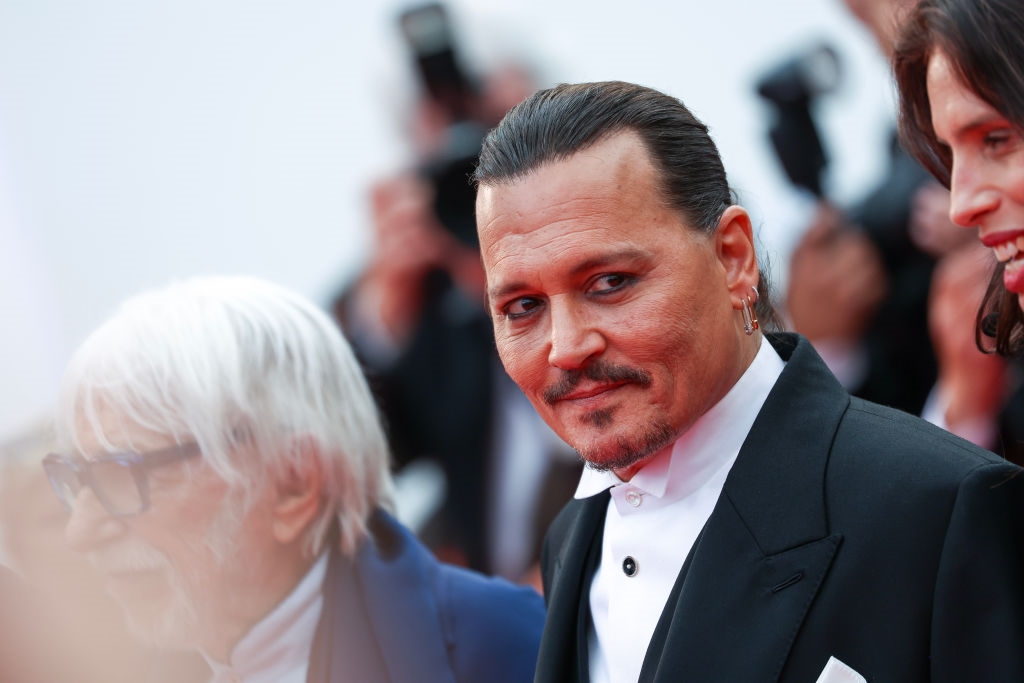 Σε άλλα νέα, ο Johnny Depp είναι έτοιμος να υποδυθεί τον Σατανά - εικόνα 1