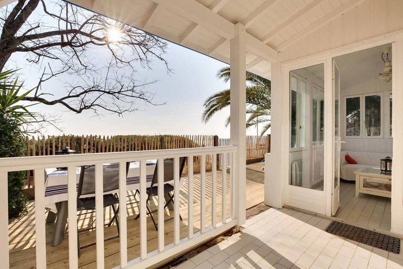 Σπίτια δίπλα στη θάλασσα Γαλλία