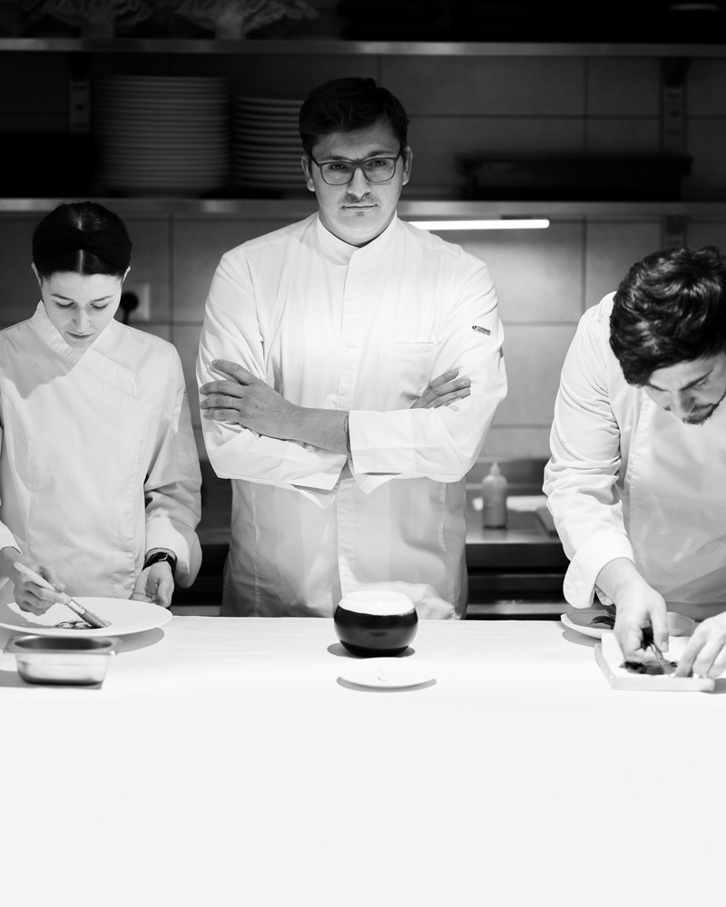 Ο JEAN CHARLES METAYER ΚΑΙ ΟΙ ΣΥΝΕΡΓΑΤΕΣ ΤΟΥ ΣΤΟ LE PAVILLON