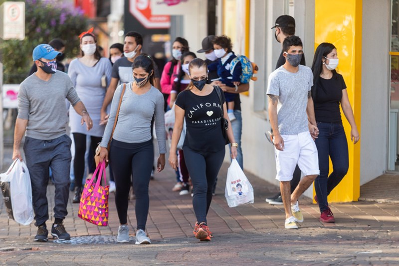 PEOPLE WITH FACE MASKS