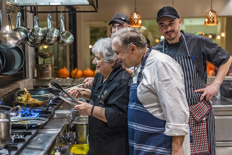 To Toula’s Seaside στο Symposio at Ark 1