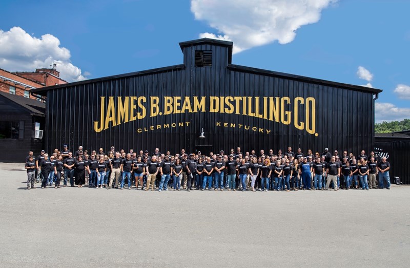 Γιατί μέσα σε ένα ποτήρι Jim Beam κρύβεται η ιστορία μιας ολόκληρης χώρας