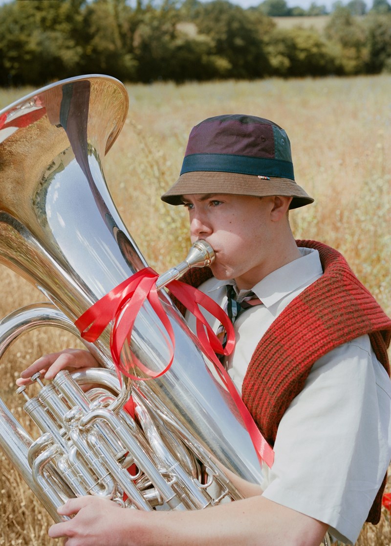 Paul Smith Loves Barbour: Όταν η βρετανική κομψότητα αποκτά νέο, τολμηρό λεξιλόγιο