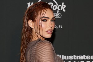 H Megan Fox έγινε ποιήτρια - εικόνα 1