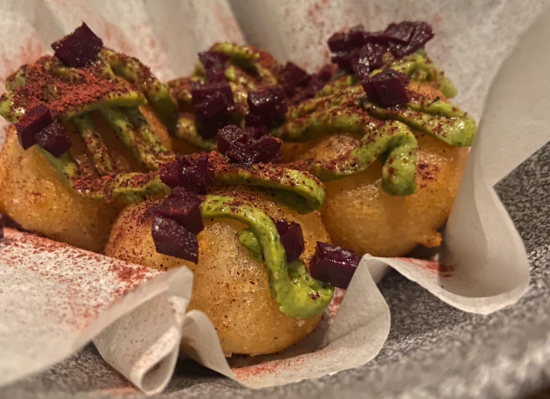 LINE ATHENS - ΟΙ ΛΟΥΚΟΥΜΑΔΕΣ ΜΠΑΚΑΛΙΑΡΟΥ