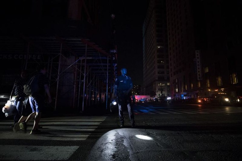 νεα υορκη μπλακ αουτ