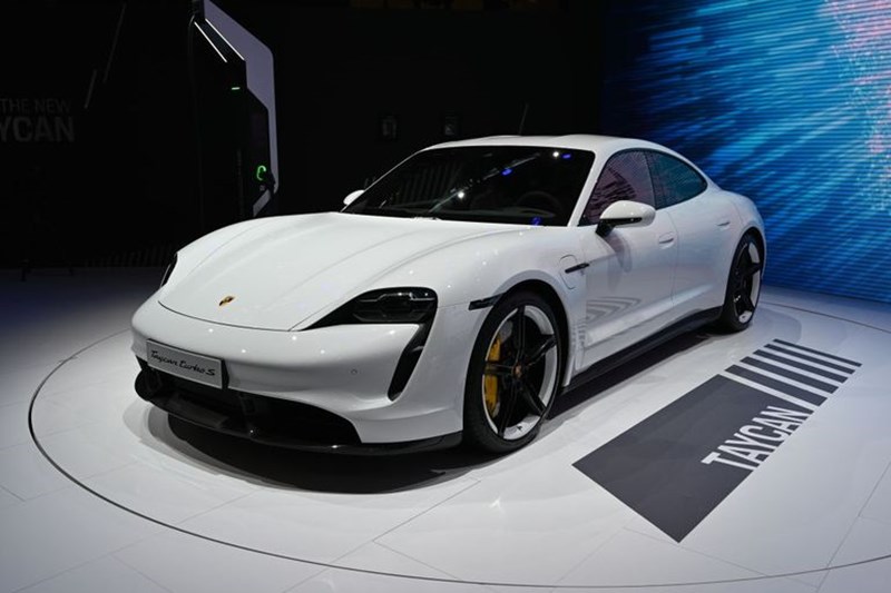 ΠΟΡΣΕ ΤΑΪΚΑΝ 1