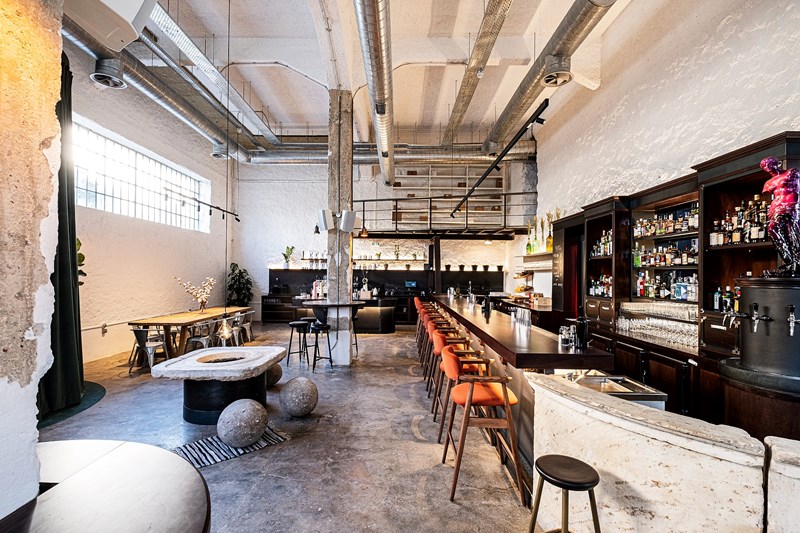 ΤΟ LINE ATHENS ΣΤΑ ΚΑΤΩ ΠΕΤΡΑΛΩΝΑ