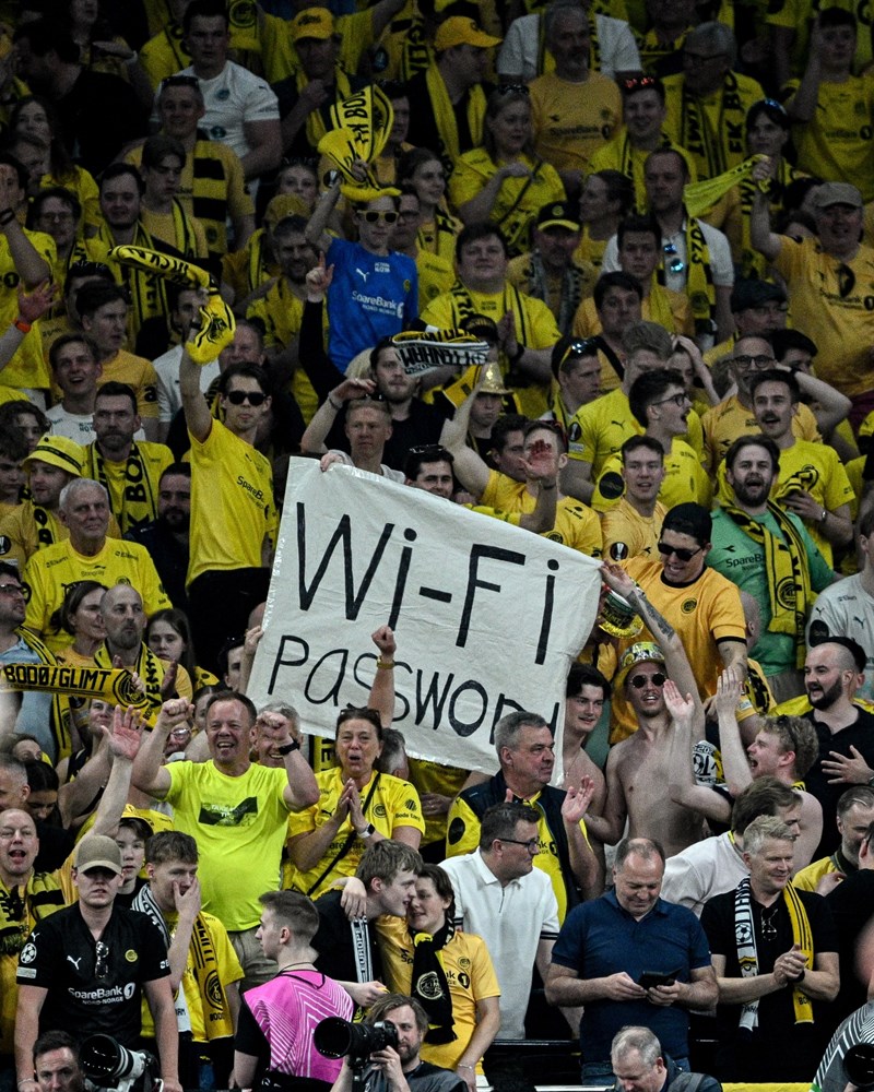 Οι οπαδοί της Μπόντο Γκλιμτ στην αναμέτρηση με την Τότεναμ.