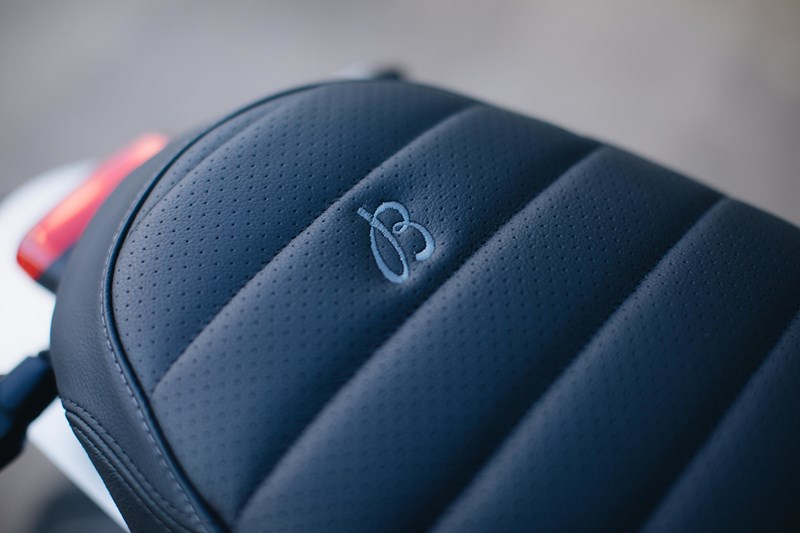 BREITLING TOP TIME x TRIUMPH 4