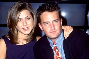 Κεταμίνη, γλειφιτζούρια νικοτίνης και οπιοειδή περιλάμβαναν οι τελευταίες ημέρες του Matthew Perry - εικόνα 1