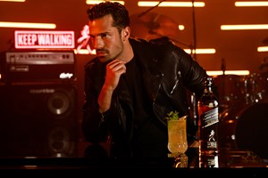 Ντόρα Μπακογιάννη και Κωνσταντίνος Αργυρός τραγούδησαν μαζί Ξυλούρη, έγινε κι αυτό - εικόνα 1