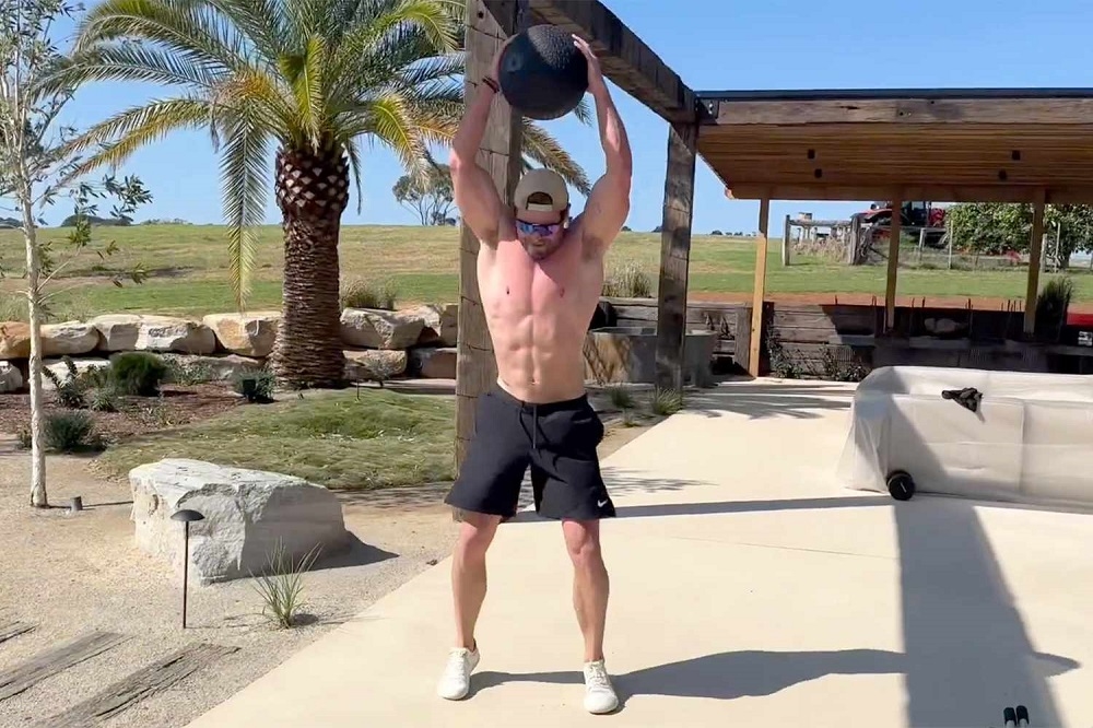 H ατσάλινη προπόνηση του Chris Hemsworth για το Furiosa: A Mad Max Saga - εικόνα 1