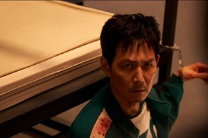 Όλοι προσκυνούν αυτήν τη νέα μίνι σειρά του Netflix - εικόνα 2