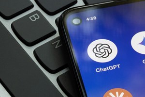 H κινεζική απάντηση στο ChatGPT μόλις έκανε τεράστια ζημιά - εικόνα 1