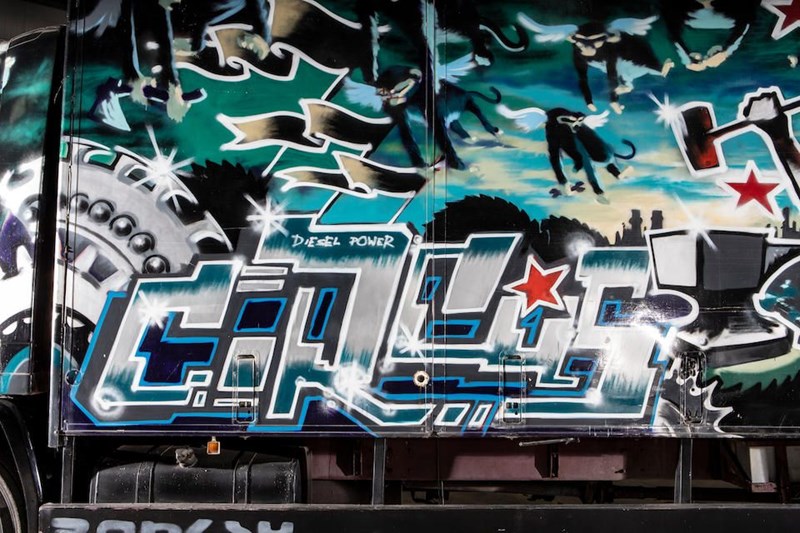 ΦΟΡΤΗΓΟ BANKSY 1