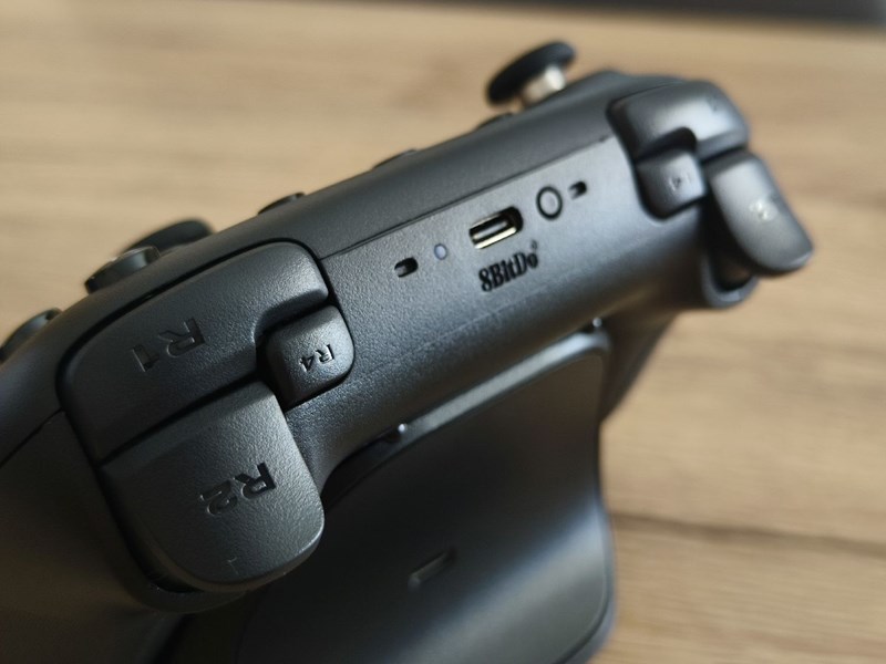 8BitDo Ultimate 2 Bluetooth Controller