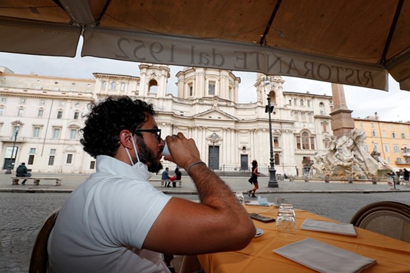 ΙΤΑΛΙΑ ΚΟΡΟΝΟϊΟΣ