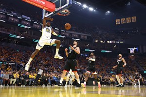 Ο Γιάννης Αντετοκούνμπο ισοπέδωσε τους Chicago Bulls - εικόνα 2