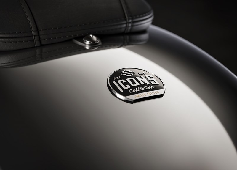 Harley-Davidson Fat Boy Gray Ghost