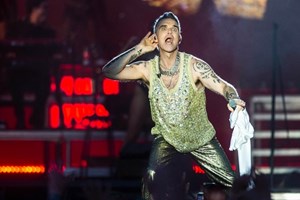 Better Man: Πρώτες εικόνες της ταινίας για τη ζωή του Robbie Williams - εικόνα 4