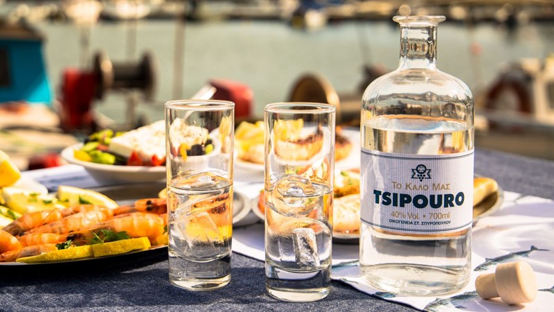 ΦΑΓΗΤΟ ΚΑΙ ΠΟΤΟ ΤΗΝ ΜΕΓΑΛΗ ΕΒΔΟΜΑΔΑ ΤΣΙΠΟΥΡΟ ΣΠΥΡΟΠΟΥΛΟΣ