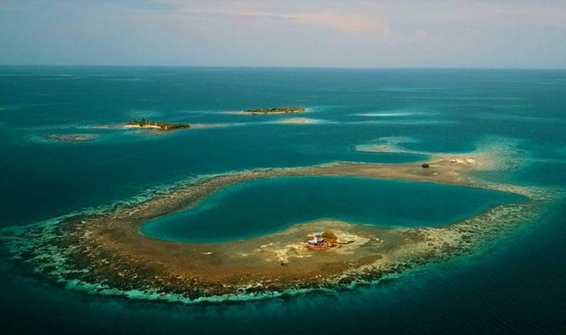 ΙΔΙΩΤΙΚΑ ΝΗΣΙΑ 2