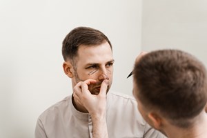 Πώς θα καταλάβεις αν κάποιος έχει κάνει πλαστική στη μύτη - εικόνα 1