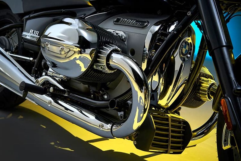 ΜΟΤΟΣΥΚΛΕΤΑ BMW R18 1