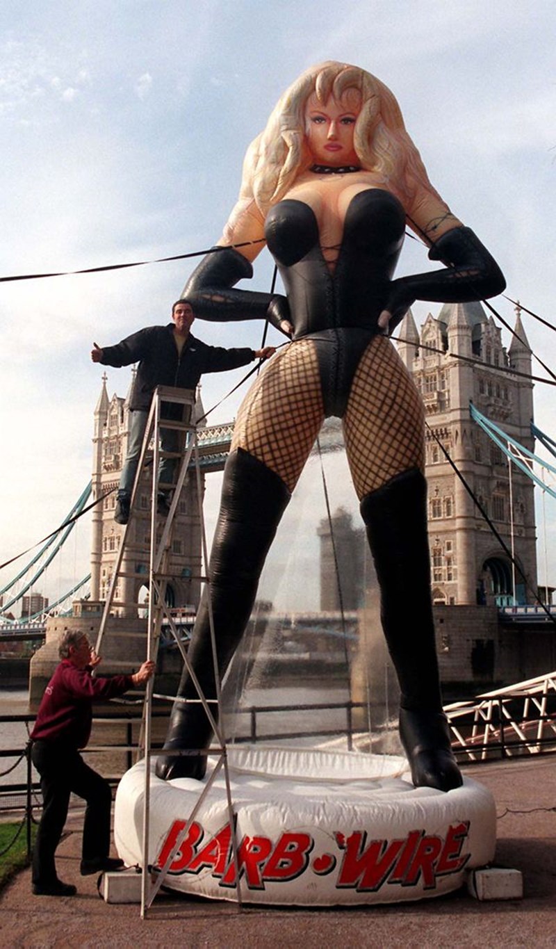 ομοίωμα Pamela Anderson