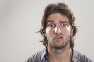 Τι σημαίνει όταν φοράς μαύρα ή λευκά ρούχα - εικόνα 1