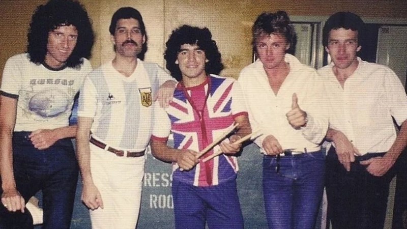 O Maradona με τους Queen