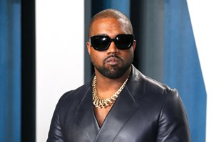 O Kanye West δημοσίευσε βίντεο με τη Bianca Censori σχεδόν γυμνή - εικόνα 1
