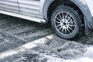 Ο κόσμος ξοδεύει περισσότερα χρήματα από ποτέ σε καινούργια αυτοκίνητα - εικόνα 1