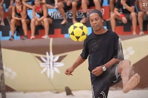 Ο Σάββας Γκέντσογλου τίμησε την ΑΕΚ στο Survivor - εικόνα 1