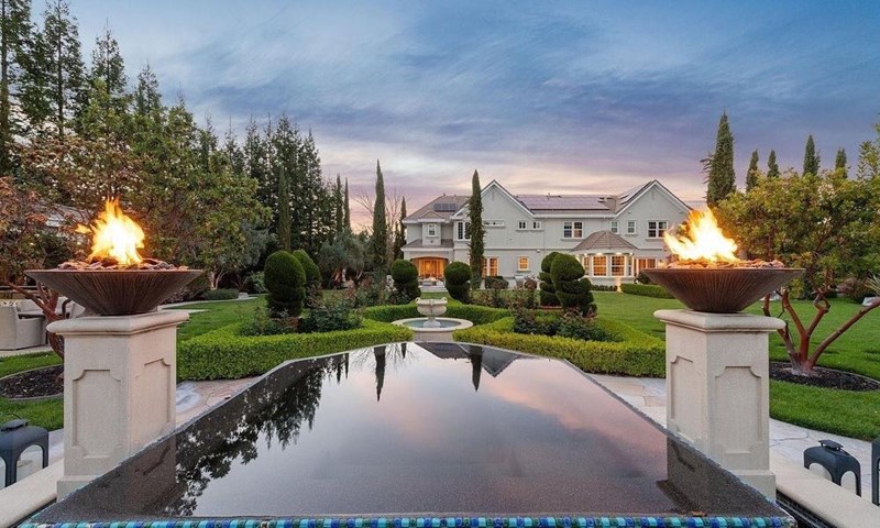 Η έπαυλη του Curry