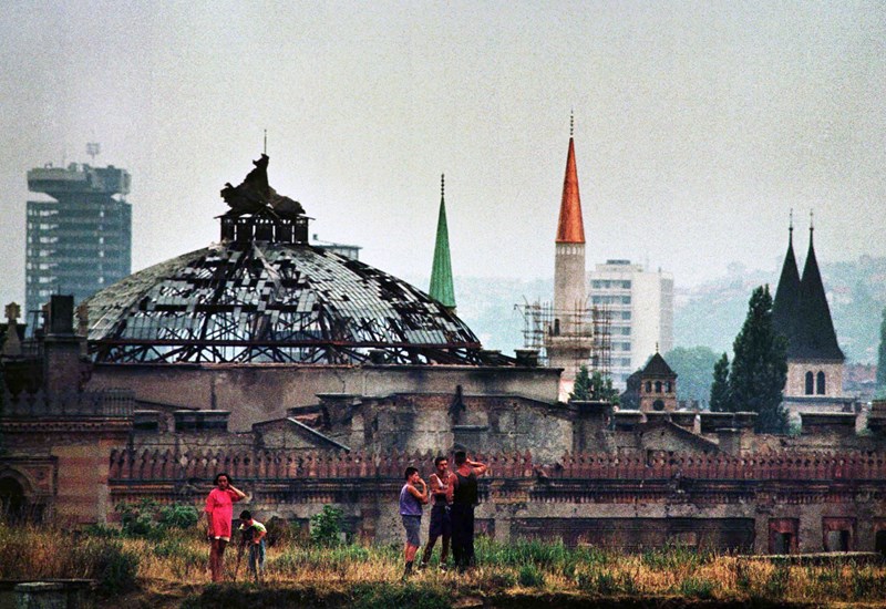 Σαράγεβο Πόλεμος Αυγερόπουλος