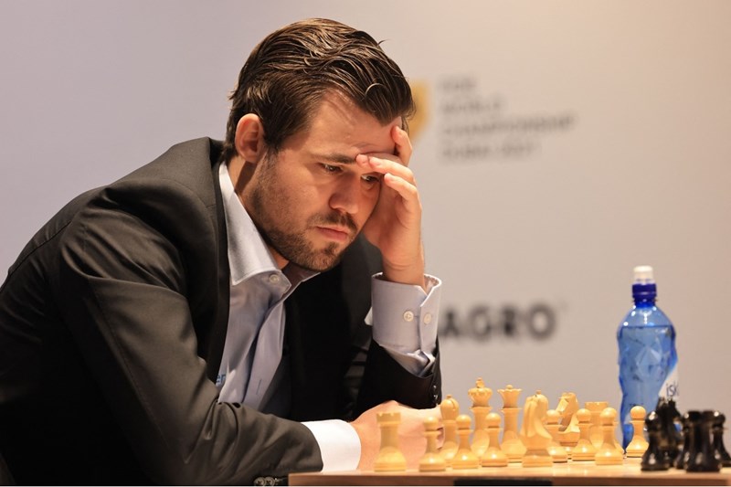MAGNUS CARLSEN