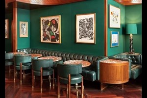 Κινηματογραφική ληστεία στο Λούβρο: Εκλάπησαν κοσμήματα ανεκτίμητης αξίας - εικόνα 2