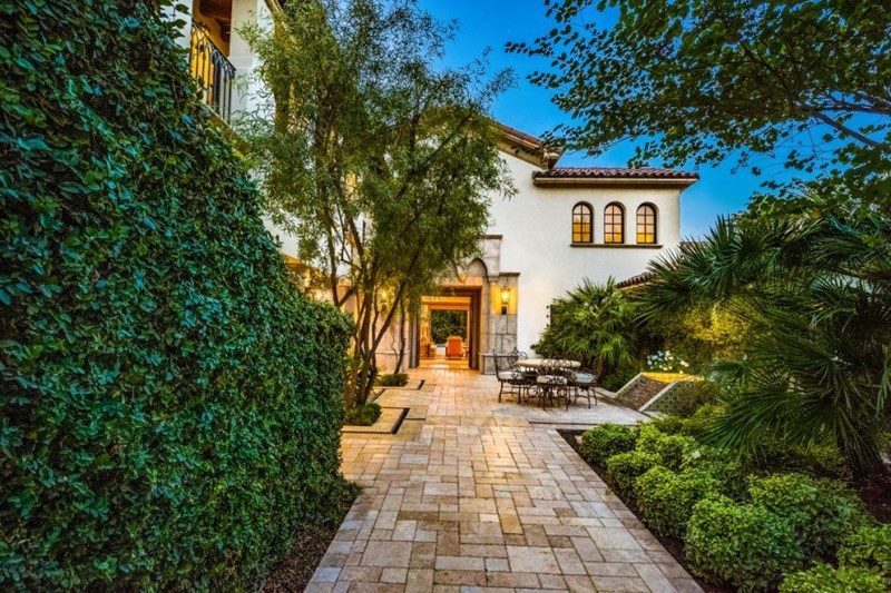 ΣΠΙΤΙ ΣΙΛΒΕΣΤΕΡ ΣΤΑΛΟΝΕ 1