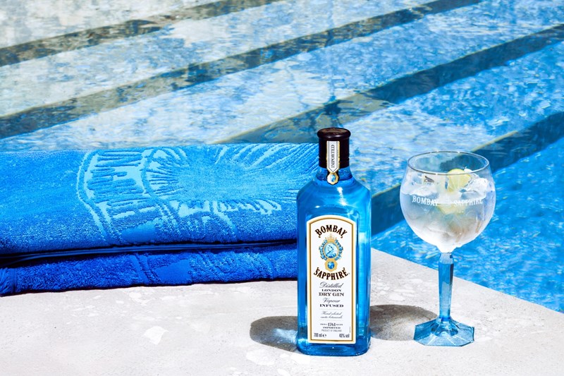 Η καμπάνια Step into the Blue του Bombay Saphire